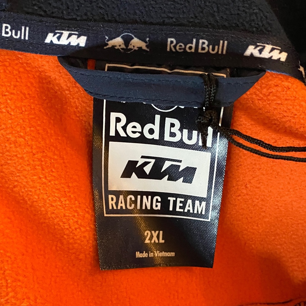 Red Bull KTM Racing Team Black Performance Jacket - Picture 2 of 4